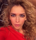 Девушки в Дубаи: Вера Брежнева отдыхает вместе с дочерьми