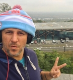 Потап набил название своей группы у себя на руке