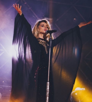 Loboda поздравила своих родителей с 35-летием свадьбы