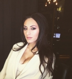 Похудевшая Роза Аль-Намри восхитила шикарным бюстом