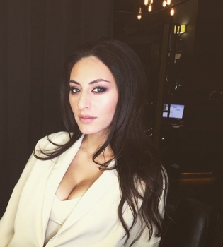 Похудевшая Роза Аль-Намри восхитила шикарным бюстом