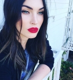 Меган Фокс впервые показала своего новорожденного сыночка