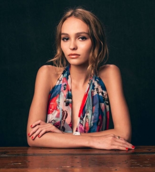 17-летняя дочь Джонни Деппа: &quot;Долгое время я борюсь с анорексией&quot;