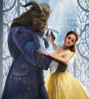 В сети появились новые фото Эммы Уотсон в образе Белль из фильма &quot;Красавица и чудовище&quot;