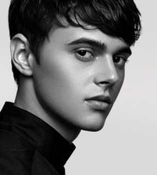 Alekseev презентует дебютный альбом &laquo;Пьяное Солнце&raquo;