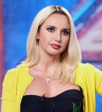 Оксана Марченко стала платиновой блондинкой