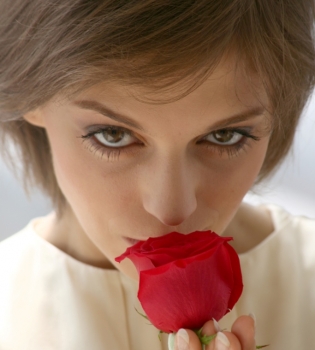 Нелли Уварова