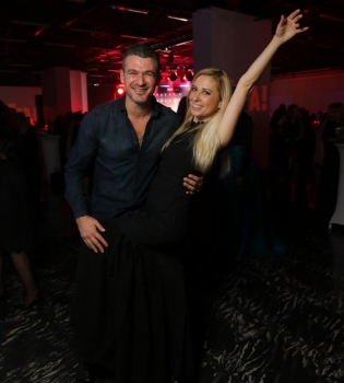 Звездные танцы: Надя Дорофеева, Вика из «Неангелов», Оля Полякова и другие оторвались на Viva! Бал