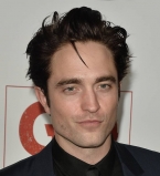 Дьявольски красив: сексуальный Роберт Паттинсон покорил публику на красной дорожке