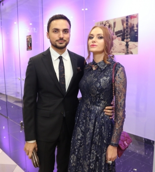 Слава Каминская и ее муж демонтируют нежность на красной дорожке