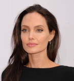 Анджелина Джоли хочет контролировать встречи Брэда Питта с детьми