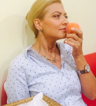 В сеть попал снимок роскошной кухни Татьяны Литвиновой