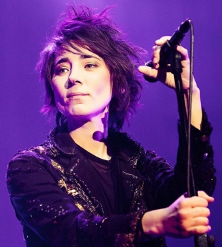 Земфиру хотят отправить на &quot;Евровидение-2016&quot; от России