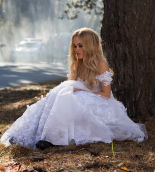 Alyosha в новом клипе