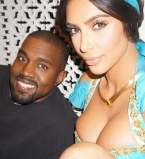 Соблазнительная принцесса: Ким Кардашьян опубликовала фото с Хэллоуина