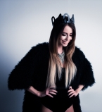 Солистка &quot;Время и Стекло&quot; Надя Дорофеева стала настоящей принцессой