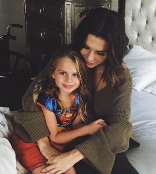 Анна Седокова и ее младшая дочь Моника