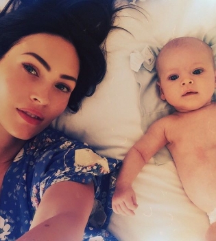 Меган Фокс и Брайан Остин Грин поделились умилительными фото детей