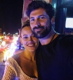 Беременная жена Максима Чмерковского позирует в нижнем белье с большим животом