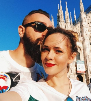 Юлия Санина и Вал Бебко празднуют первый день рождения сына