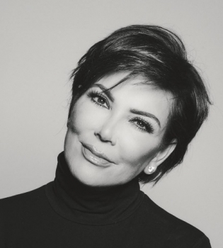 Мама Ким Кардашьян украсила обложку модного глянца