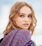 Лили-Роуз Депп вместе с Карлом Лагерфельдом снялись для обложки Vogue