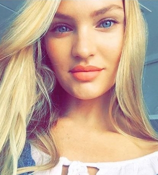 Счастливая мамочка: Кэндис Свейнпол порадовала поклонников фото с новорожденным сыном