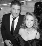 Роскошная мамочка: Ксения Собчак впервые вышла в свет после рождения сына