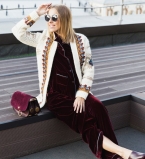 Декрет отменяется: Ксения Собчак не перестает работать даже во время кормления ребенка