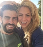 Великолепная семья: Шакира и Жерар Пике впервые появились на публике с двумя сыновьями