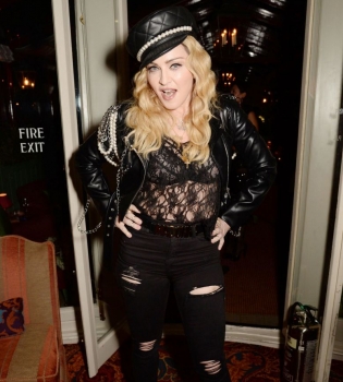 Мадонна сделала предложение руки и сердца своему бывшему мужу Шону Пенну