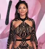 Николь Шерзингер продемонстрировала аппетитные формы в прозрачном наряде