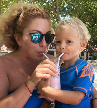 Instagram-аккаунт мамы Тимати стал одним из самых популярных в России: в чем секрет?