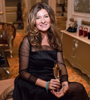 Жанна Бадоева показала старое фото с маленькой дочкой