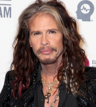 68-летний Стивен Тайлер женится на своей 28-летней возлюбленной