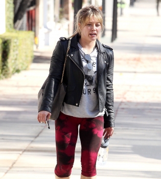 Хилари Дафф удивила поклонников небрежным внешним видом