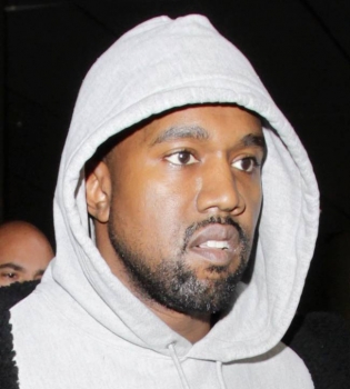 Фотофакт: Канье Уэст стал блондином