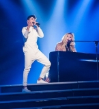 Ирина Билык восхитила зал живым исполнением в дуэте с Alekseev