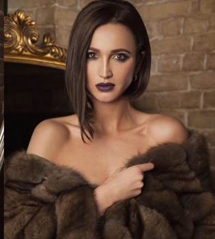 Ольга Бузова появилась на сцене в сексуальном черном боди и красной шубе