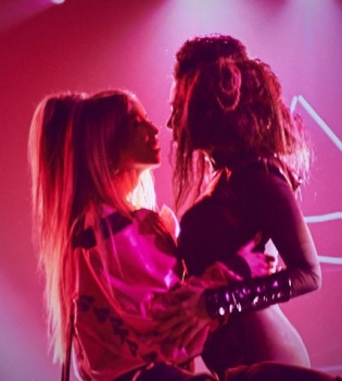 Настя Каменских и Надя Дорофеева