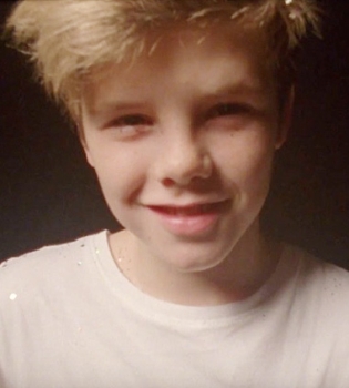 Звездные дети в сборе: в первом клипе Круза Бекхэма снялись Бруклин, Ромео и Харпер