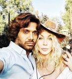 Муж Ирины Билык самостоятельно постриг сына в его первый день рождения