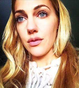 Мерьем Узерли рассказала, как ее изменило появление дочери