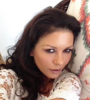 Кэтрин Зета Джонс семейное фото