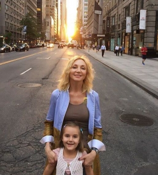 5-летняя дочь Кристины Орбакайте освоила сноуборд