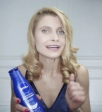 Даша Коломиец в рекламе Nivea