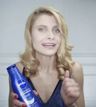 Даша Коломиец в рекламе Nivea