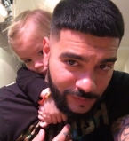 Папа-волшебник: Тимати забавно поздравил малышку-дочь с Новым годом