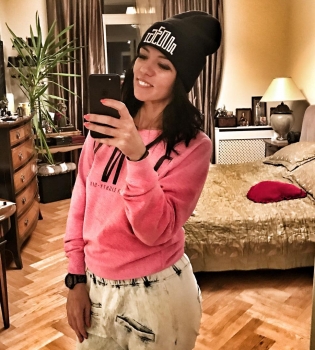 Бывшая жена Потапа вместе с детьми улетела отдыхать на Маврикий