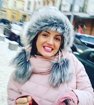 Естественное начало года: Оля Цибульская показала лицо без макияжа